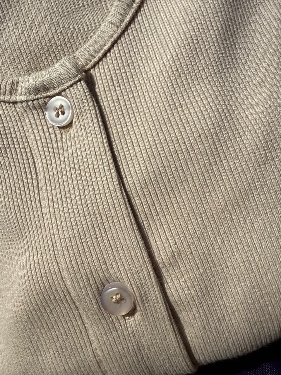 The Flow set in sand beige