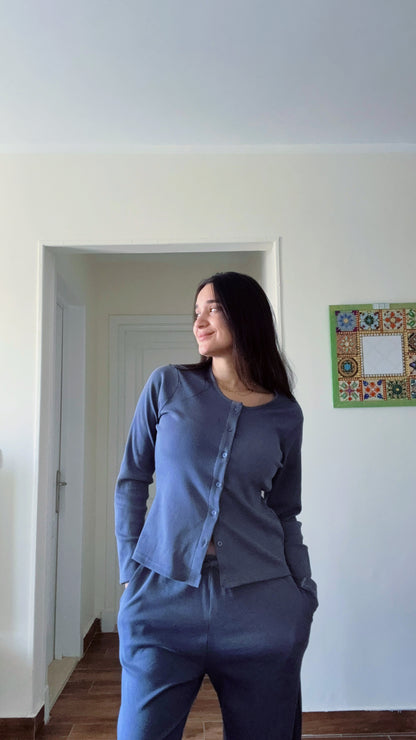 The Flow set in slate blue